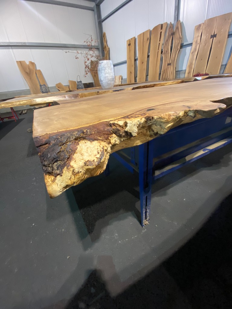 Besondere Tische von Hugo Kämpf im Blog von Anna-Lena Tacke