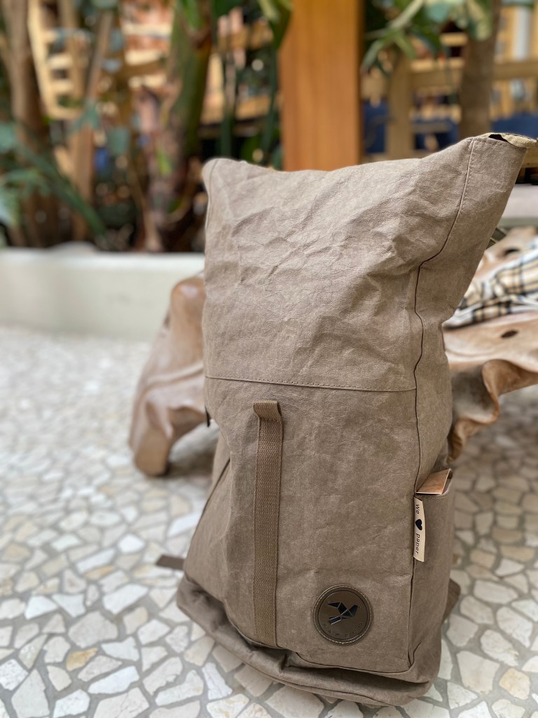 Ein toller nachhaltiger Rucksack, der richtig Platz bietet. Von Papero im Blog von nachhaltigerundgenuss.com