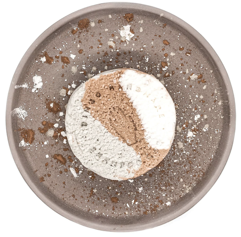 Nachhaltiger Lifestyle mit plastikfreien Shampoo Bars aus hochwertigen natürlichen Zutaten.